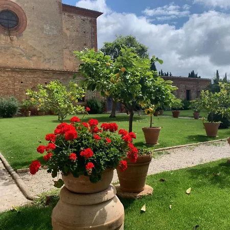 Monastero Sant'anna In Camprena *