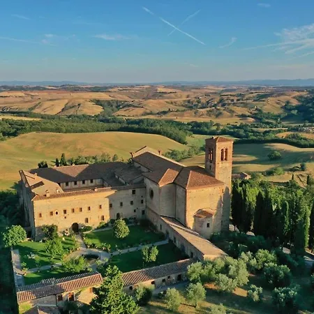 Monastero Sant'anna In Camprena