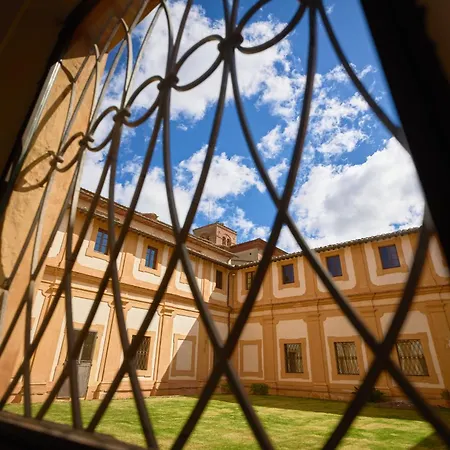 Monastero Sant'anna In Camprena *