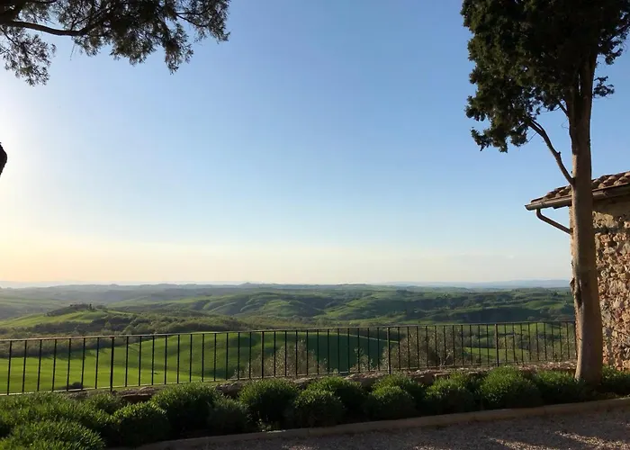 בית חווה Monastero Sant'anna In Camprena