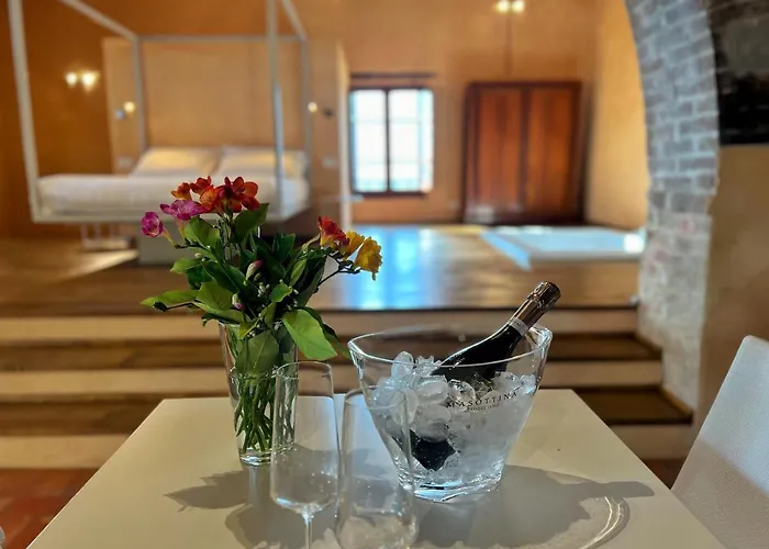 Monastero Sant'anna In Camprena בית חווה