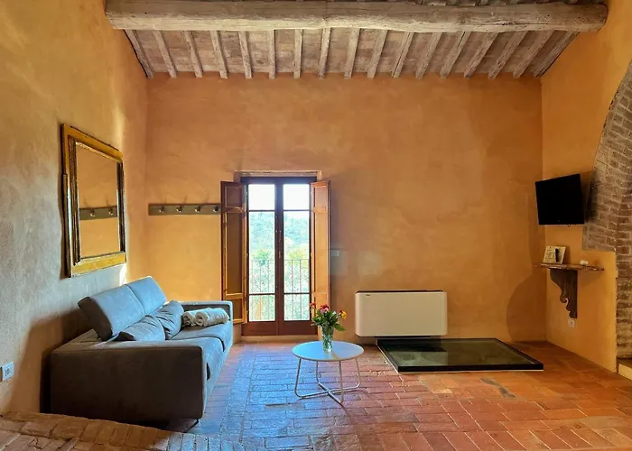 Monastero Sant'anna In Camprena בית חווה פיינצה