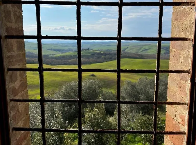 בית חווה Monastero Sant'anna In Camprena פיינצה